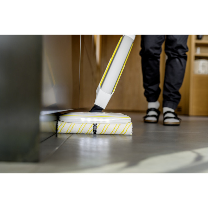 Підлогомийна машина акумуляторна Karcher FC 8 Smart Signature Line