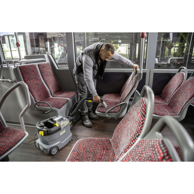 Миючий пилосос Karcher Puzzi 8/1 1.100-240.0