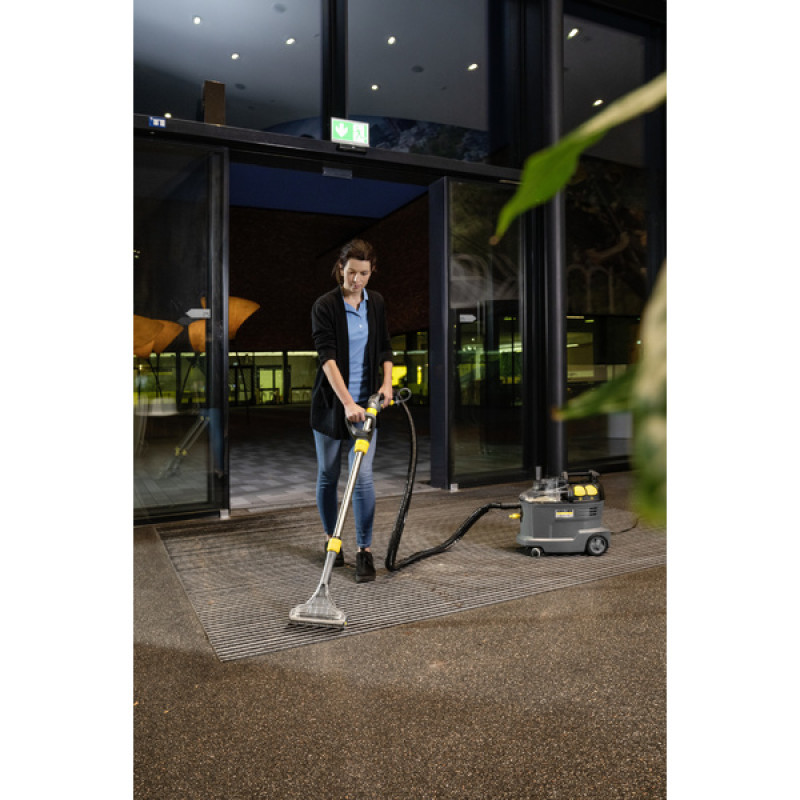Миючий пилосос Karcher Puzzi 8/1 Adv 1.100-241.0